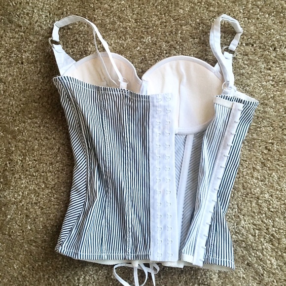 *SOLD* Black and White Corset - Picture 3 of 7